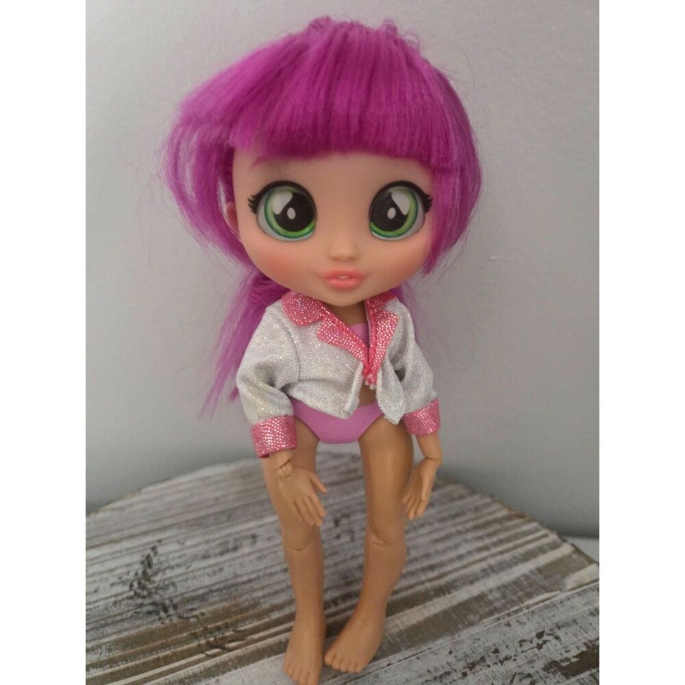 OMG and BFF Fashion Dolls with Yellow, Blue and Pink Hair. Including Outfits. - Picture 3 of 6